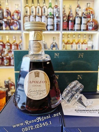 Rượu Courvoisier Napoleon Cognac Baccarat